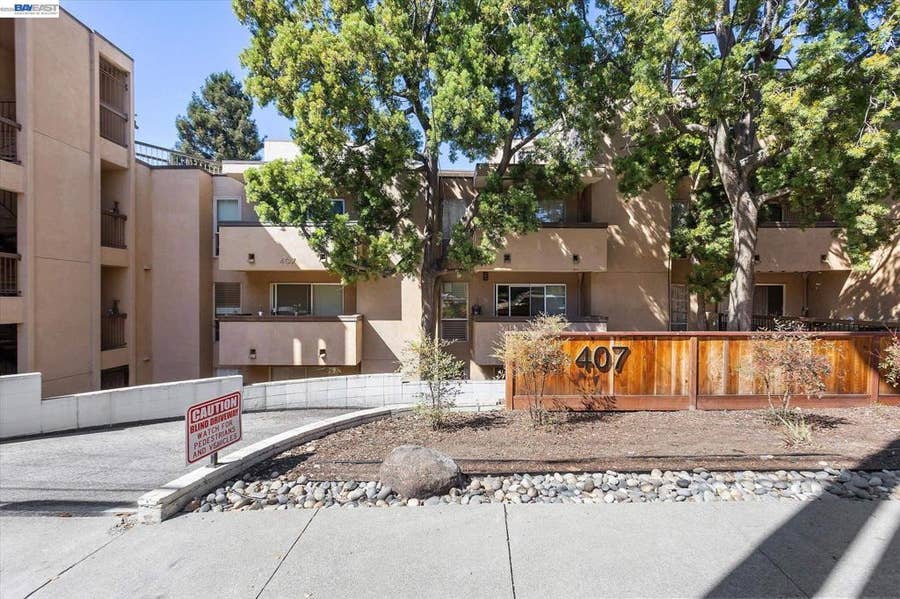 Property photo for 407 Orange St, #310, Oakland, CA