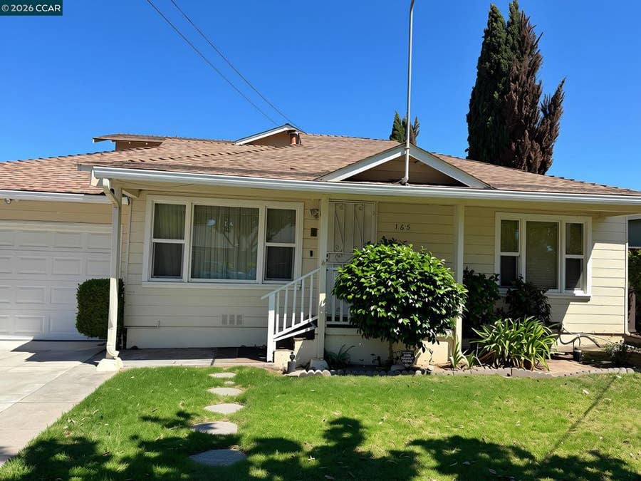 Property photo for 165 Linda Vista Ave, Pittsburg, CA