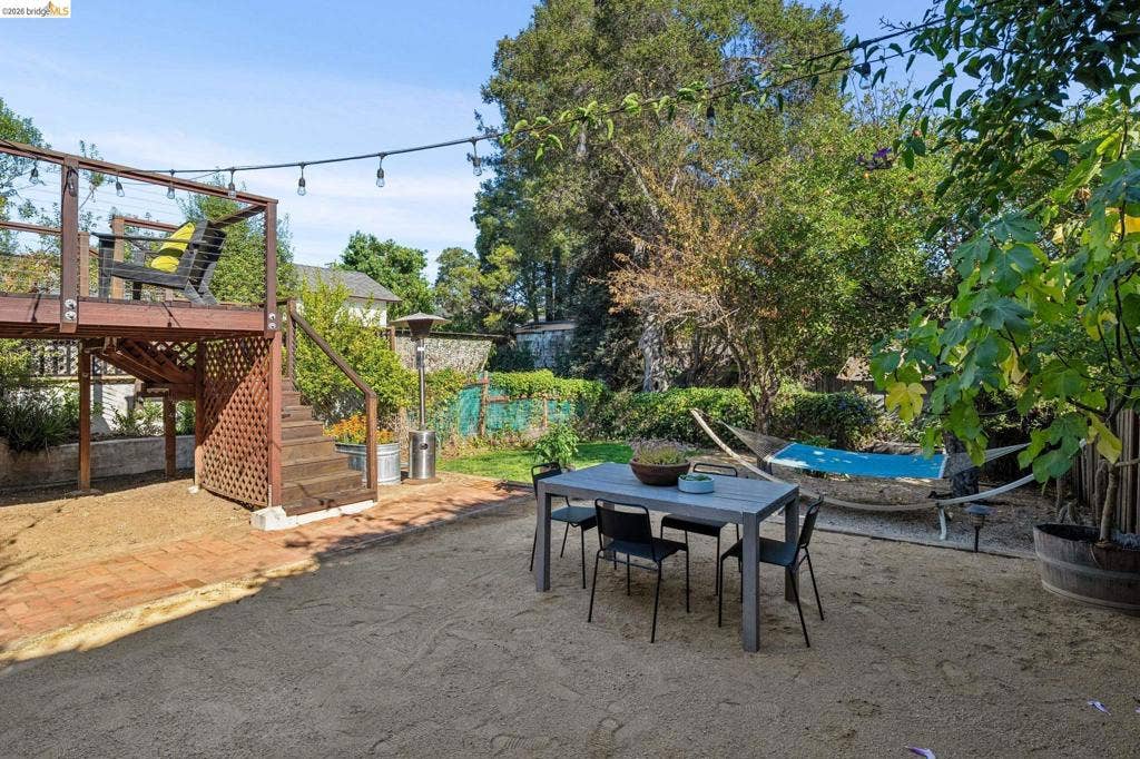 3706 Hillview St, Oakland, CA 94602 3706 Hillview St, Oakland, CA 94602