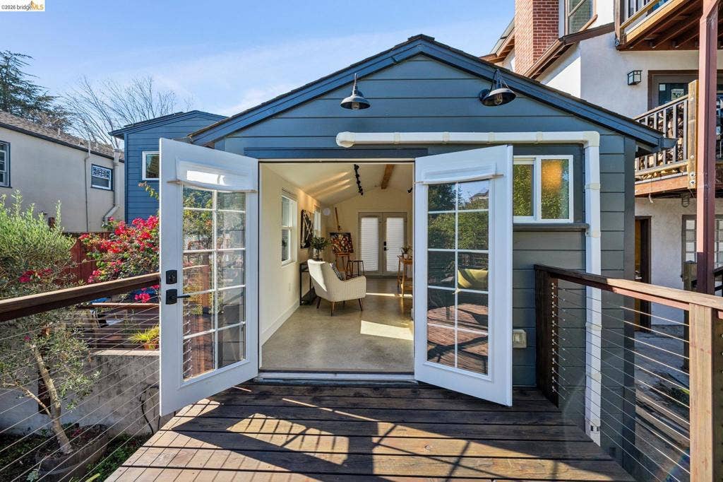 3706 Hillview St, Oakland, CA 94602 3706 Hillview St, Oakland, CA 94602