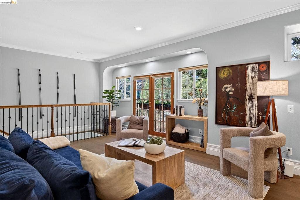 6700 Moore Dr, Oakland, CA 94611 6700 Moore Dr, Oakland, CA 94611