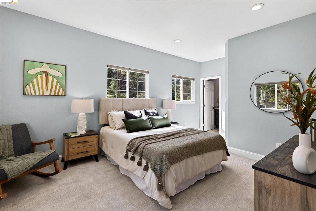6700 Moore Dr, Oakland, CA 94611 6700 Moore Dr, Oakland, CA 94611