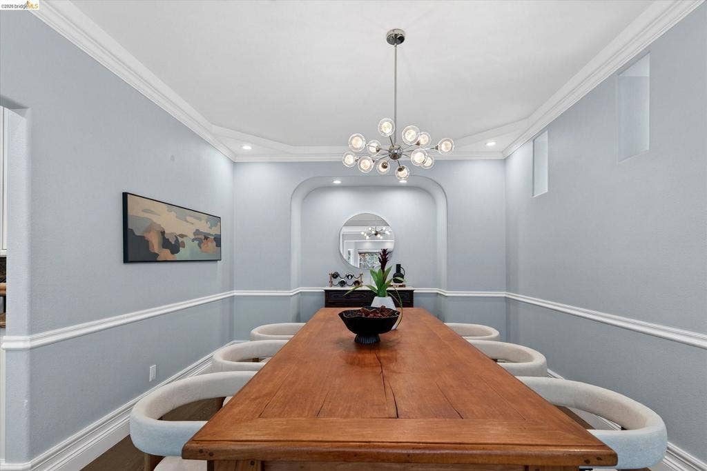 6700 Moore Dr, Oakland, CA 94611 6700 Moore Dr, Oakland, CA 94611