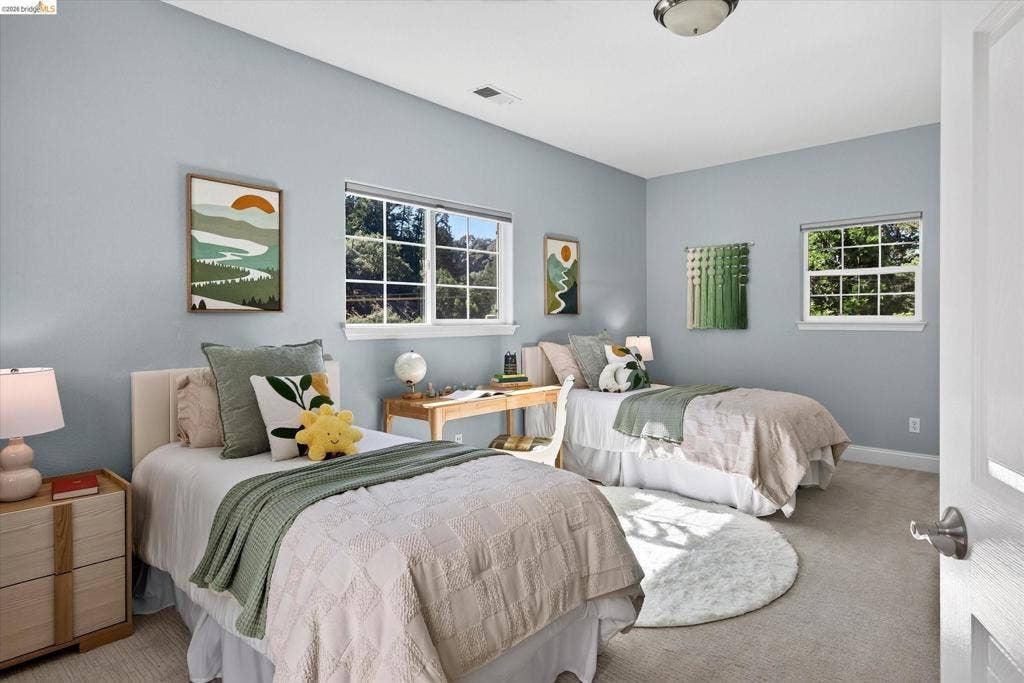 6700 Moore Dr, Oakland, CA 94611 6700 Moore Dr, Oakland, CA 94611