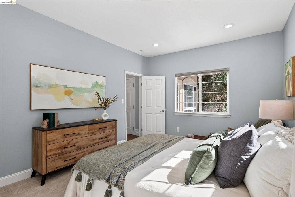 6700 Moore Dr, Oakland, CA 94611 6700 Moore Dr, Oakland, CA 94611