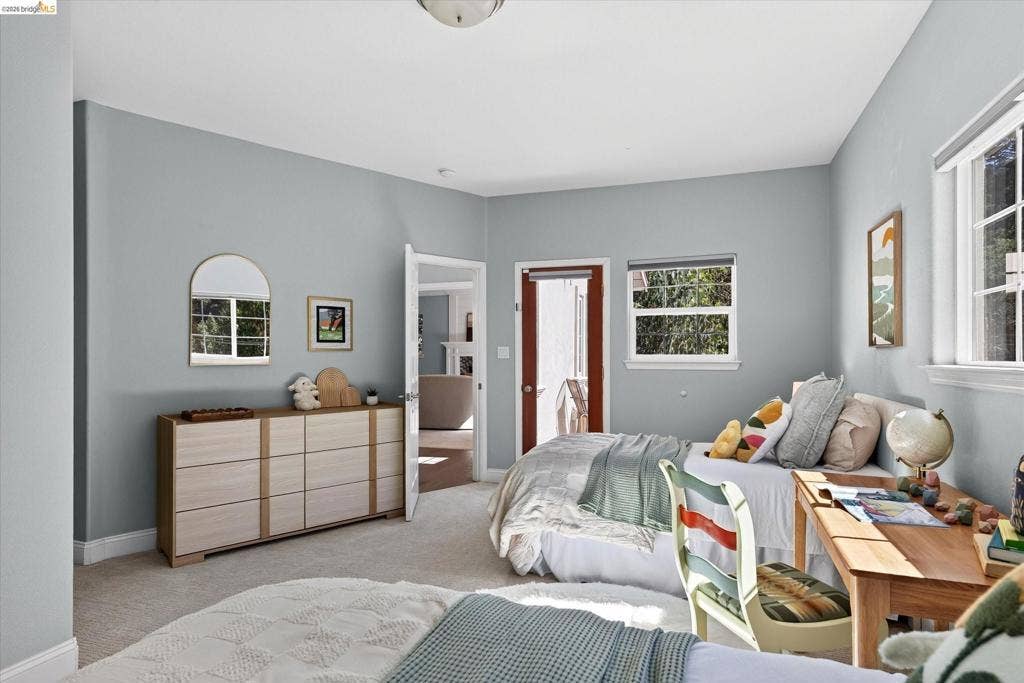 6700 Moore Dr, Oakland, CA 94611 6700 Moore Dr, Oakland, CA 94611