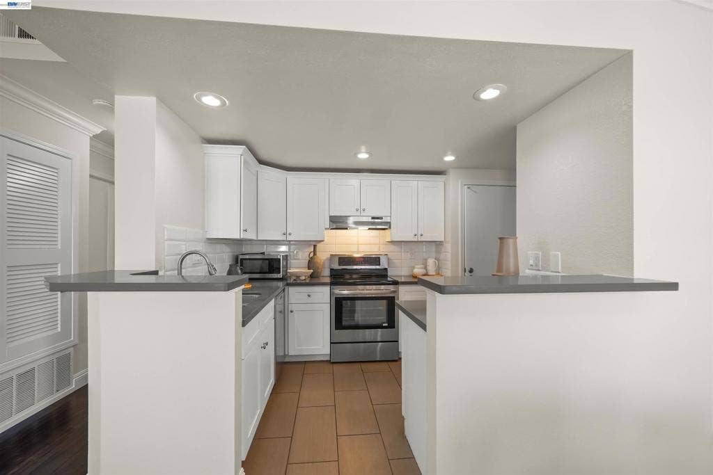 38703 Huntington Cir, Fremont, CA 94536 38703 Huntington Cir, Fremont, CA 94536