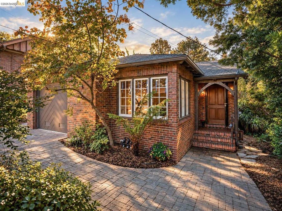 Property photo for 3938 Maybelle, Oakland, CA
