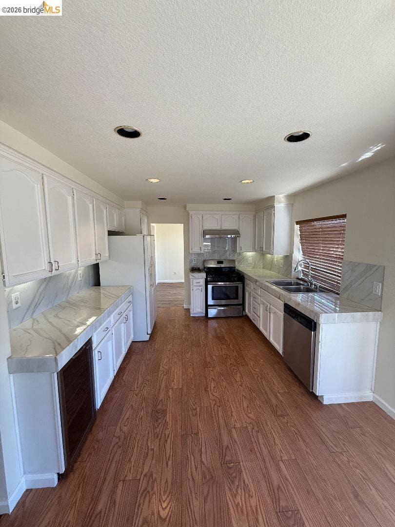 2824 Terrace View Ave, Antioch, CA 94531 2824 Terrace View Ave, Antioch, CA 94531