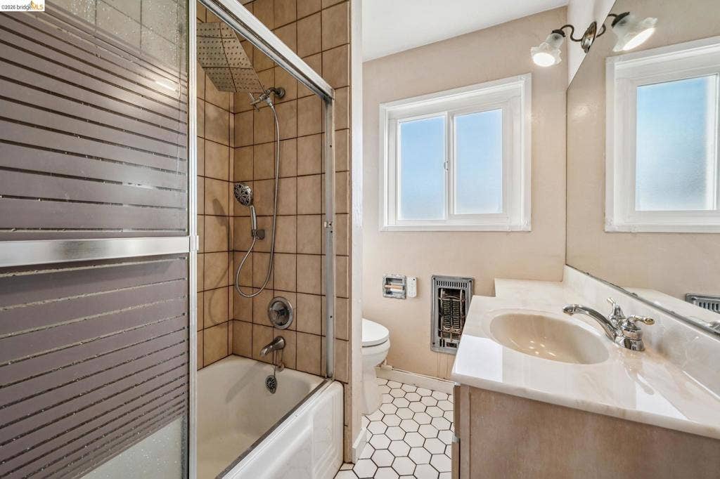 974 33Rd St, Richmond, CA 94804