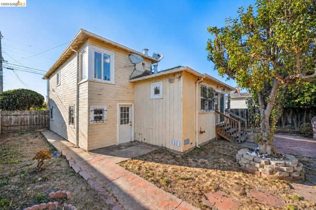 974 33Rd St, Richmond, CA 94804