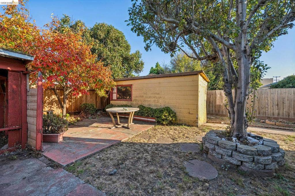 974 33Rd St, Richmond, CA 94804
