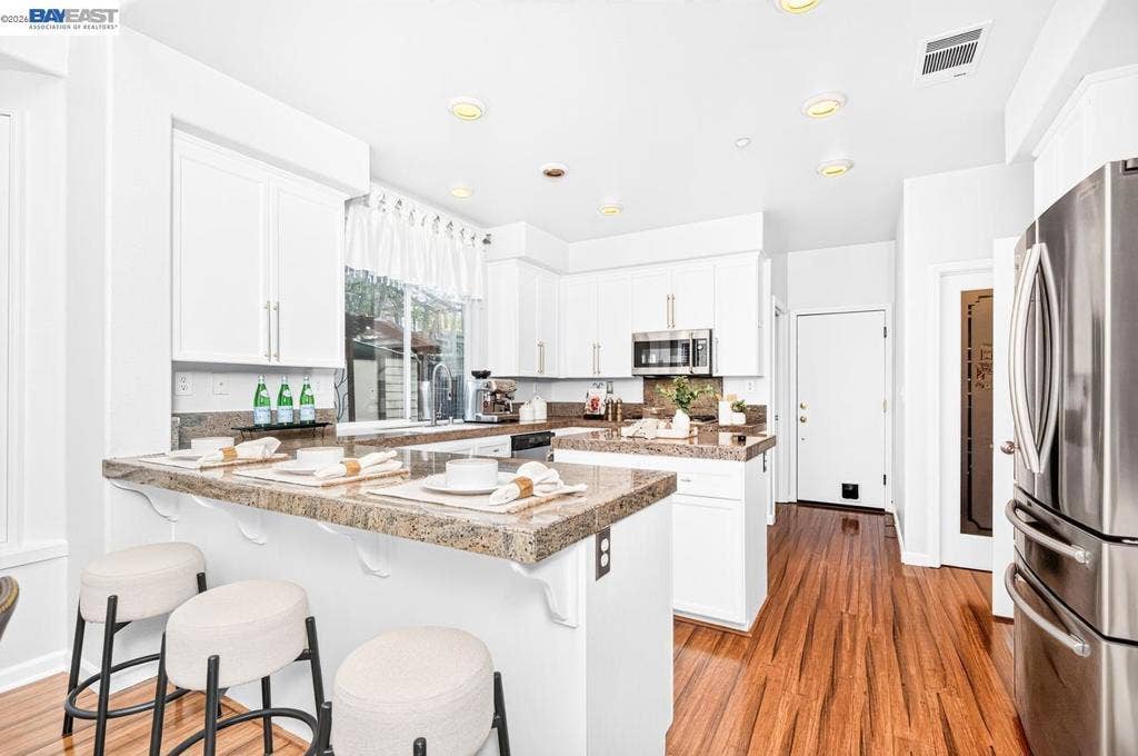 1233 Melanie Way, Livermore, CA 94550 1233 Melanie Way, Livermore, CA 94550