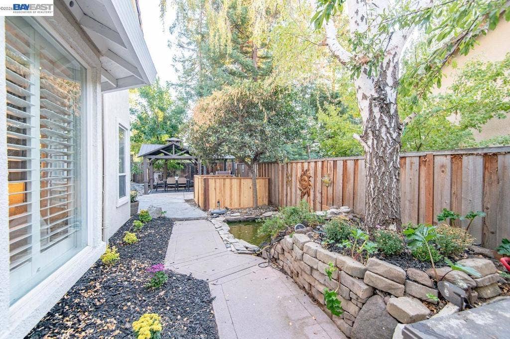 1233 Melanie Way, Livermore, CA 94550 1233 Melanie Way, Livermore, CA 94550
