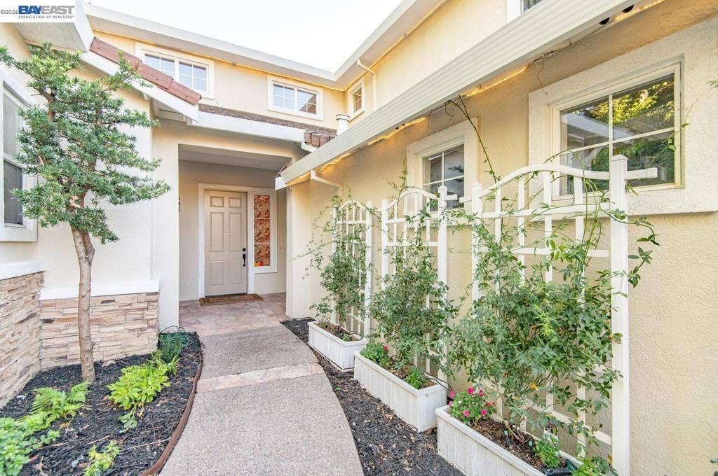 1233 Melanie Way, Livermore, CA 94550 1233 Melanie Way, Livermore, CA 94550