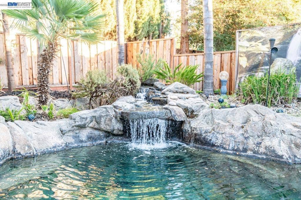 1233 Melanie Way, Livermore, CA 94550 1233 Melanie Way, Livermore, CA 94550