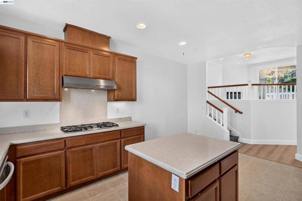 866 Bridgeway Cir, El Sobrante, CA 94803 866 Bridgeway Cir, El Sobrante, CA 94803