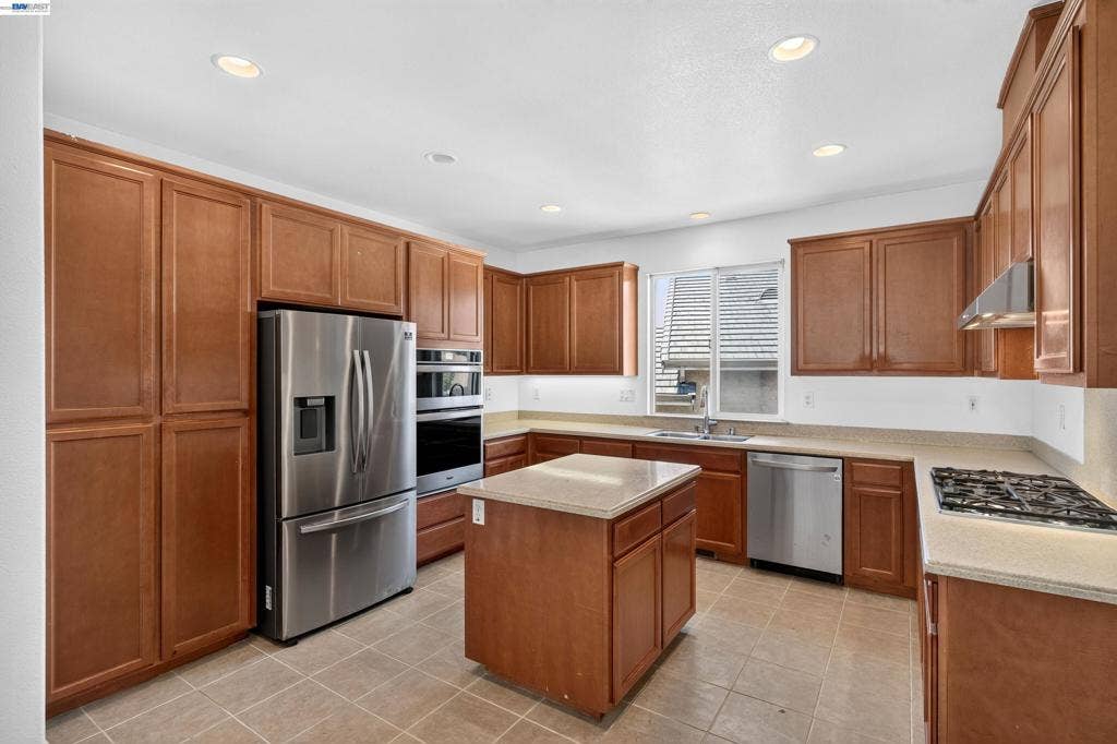 866 Bridgeway Cir, El Sobrante, CA 94803 866 Bridgeway Cir, El Sobrante, CA 94803