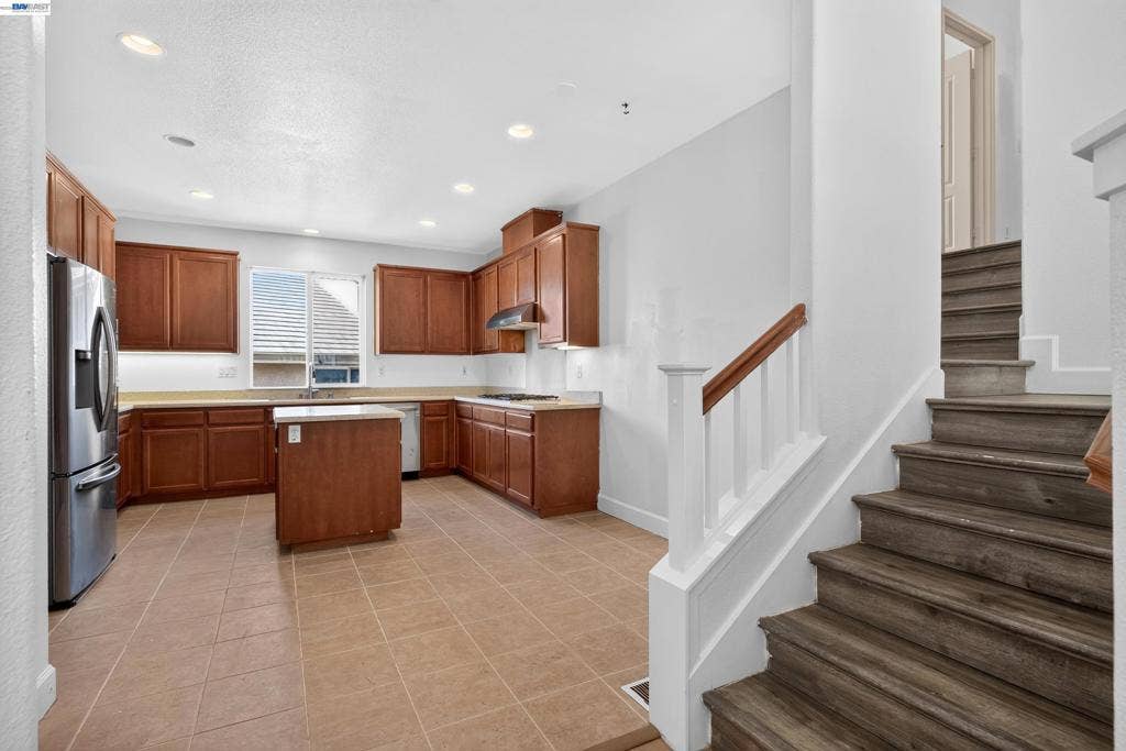 866 Bridgeway Cir, El Sobrante, CA 94803 866 Bridgeway Cir, El Sobrante, CA 94803