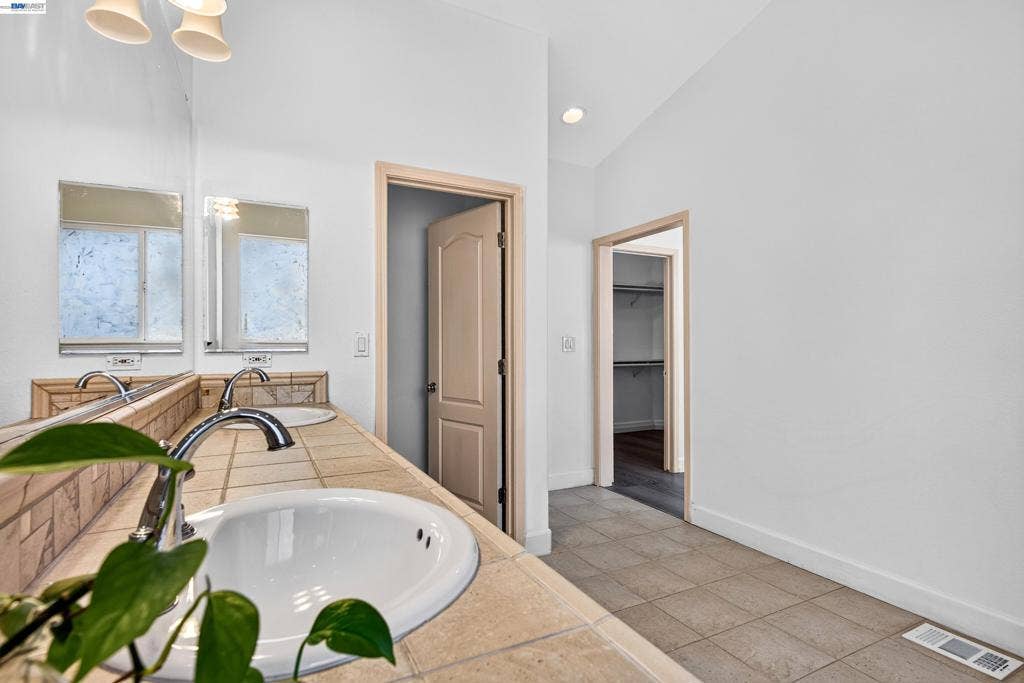 866 Bridgeway Cir, El Sobrante, CA 94803 866 Bridgeway Cir, El Sobrante, CA 94803