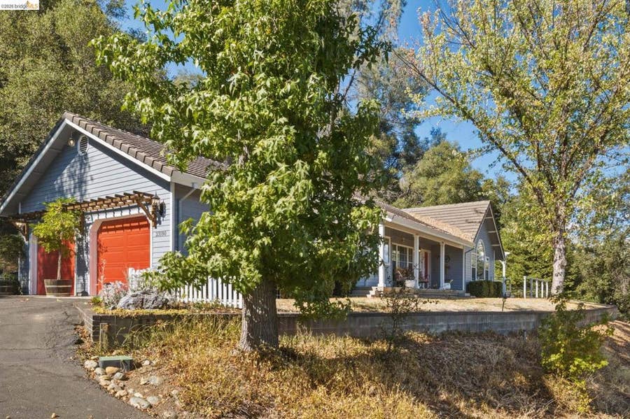 Property photo for 23180 Gold Springs Dr, Columbia, CA