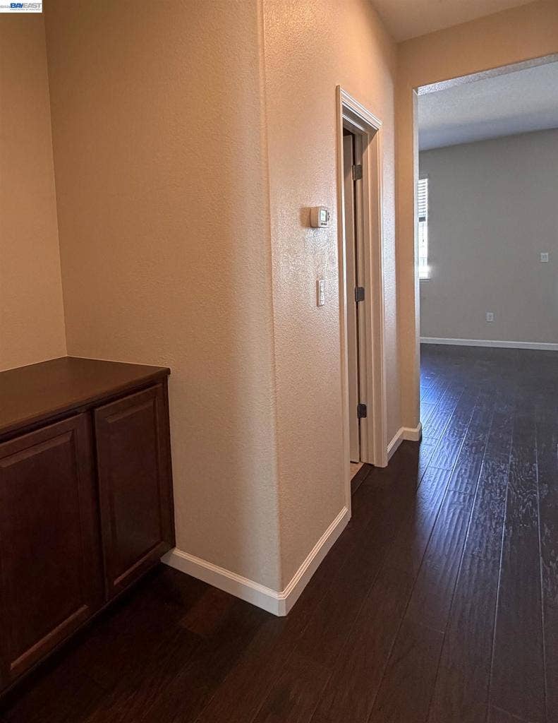 2139 Eva Street, Napa, CA 94559 Upstairs Hall