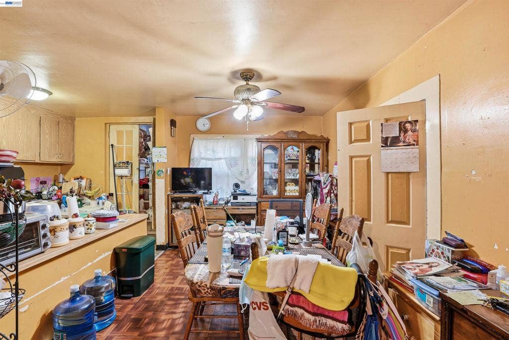 1473 82nd Ave, Oakland, CA 94621-2201 Dining Area