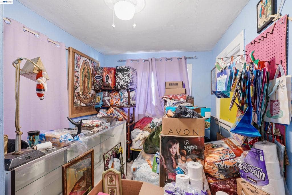 1473 82nd Ave, Oakland, CA 94621-2201 Bedroom 3