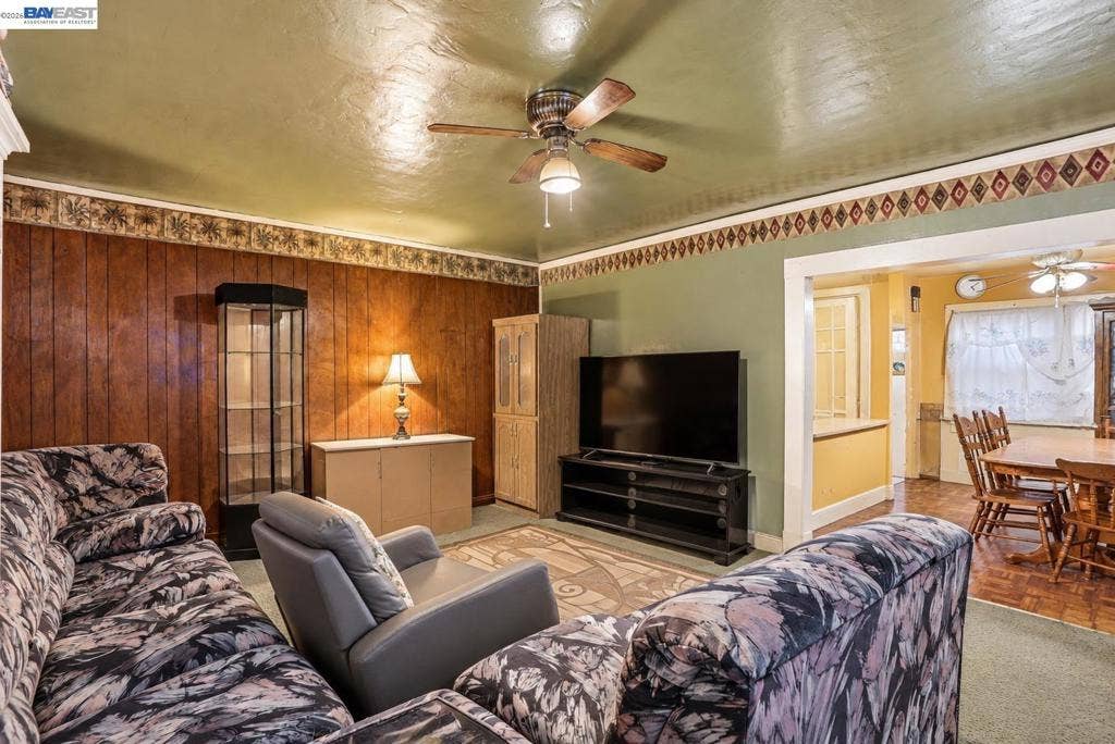 1473 82nd Ave, Oakland, CA 94621-2201 *Please note image has been virtually decluttered for visualization purposes* Refer to original photographs and in-person viewing for actual property condition.
