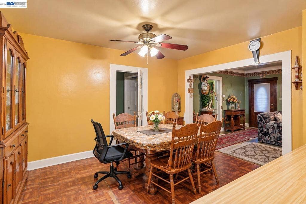 1473 82nd Ave, Oakland, CA 94621-2201 *Please note image has been virtually decluttered for visualization purposes* Refer to original photographs and in-person viewing for actual property condition.