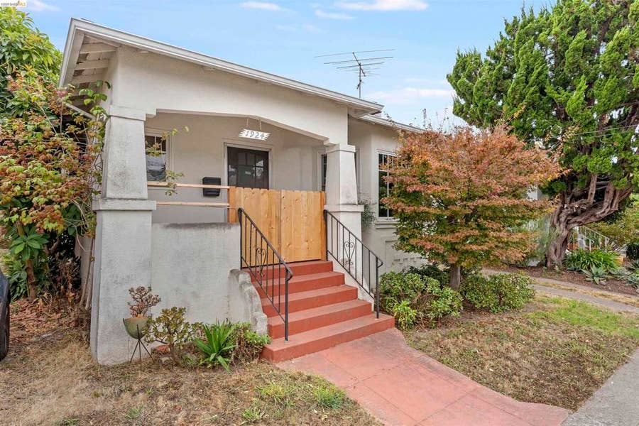 Property photo for 1924 Ward St, Berkeley, CA