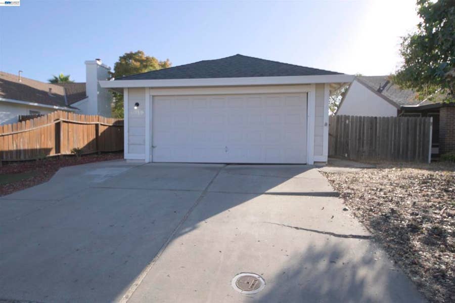 Property photo for 8019 Bugatti Ct, Sacramento, CA