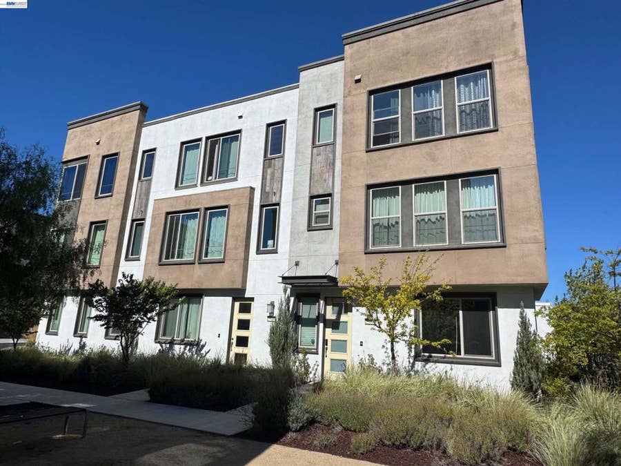 Property photo for 25442 Custom Dr, Hayward, CA
