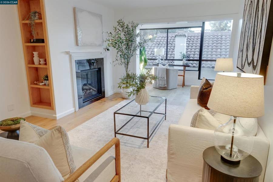 Property photo for 1830 Lakeshore Ave, #406, Oakland, CA