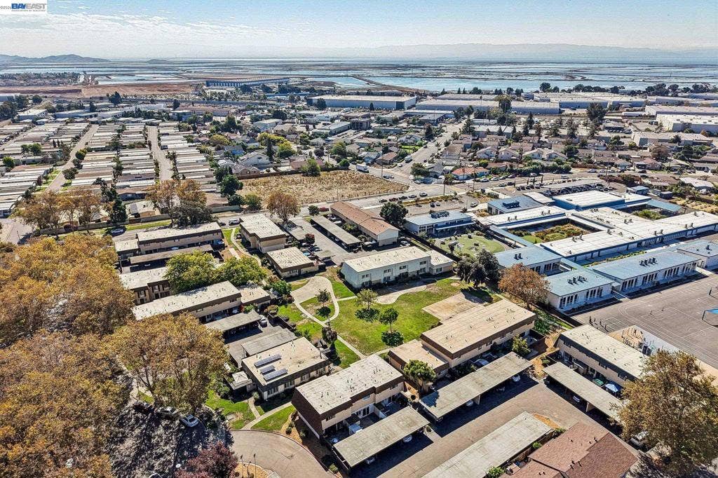 27827 Hummingbird Ct, Hayward, CA 94545 27827 Hummingbird Ct, Hayward, CA 94545