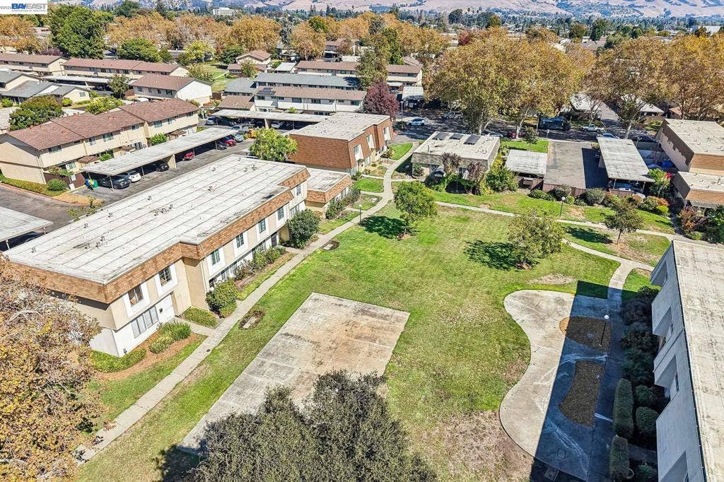 27827 Hummingbird Ct, Hayward, CA 94545 27827 Hummingbird Ct, Hayward, CA 94545
