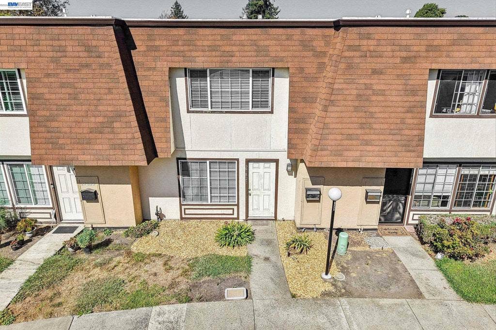 27827 Hummingbird Ct, Hayward, CA 94545 27827 Hummingbird Ct, Hayward, CA 94545