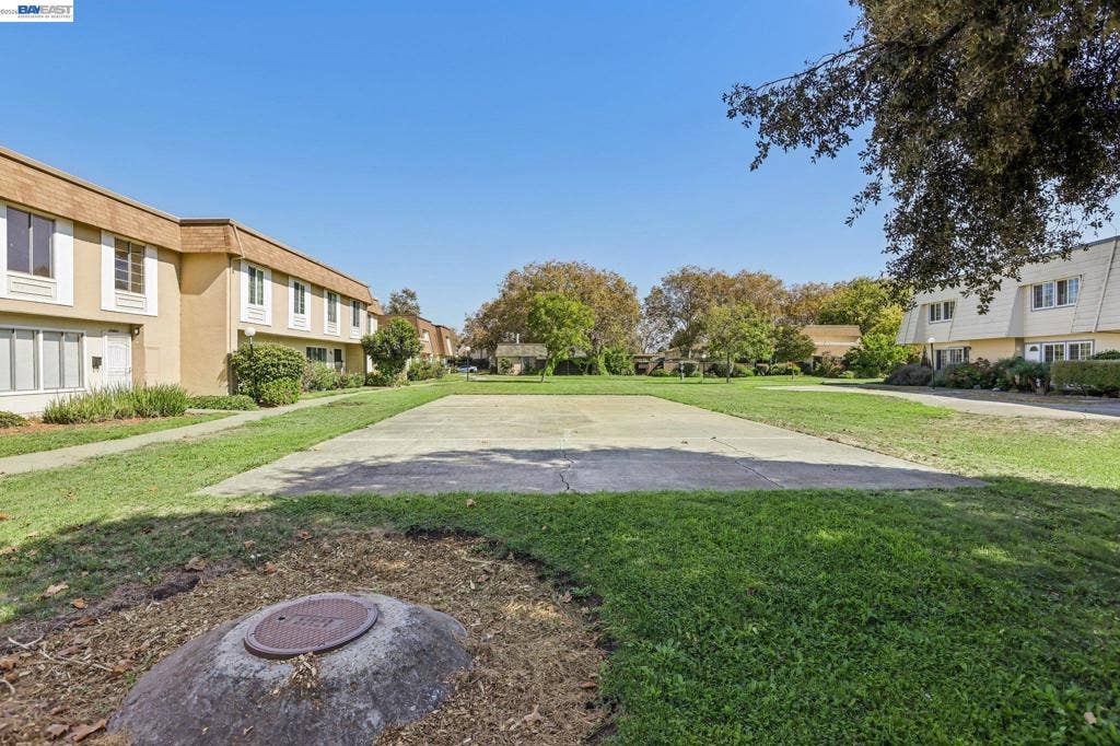 27827 Hummingbird Ct, Hayward, CA 94545 27827 Hummingbird Ct, Hayward, CA 94545