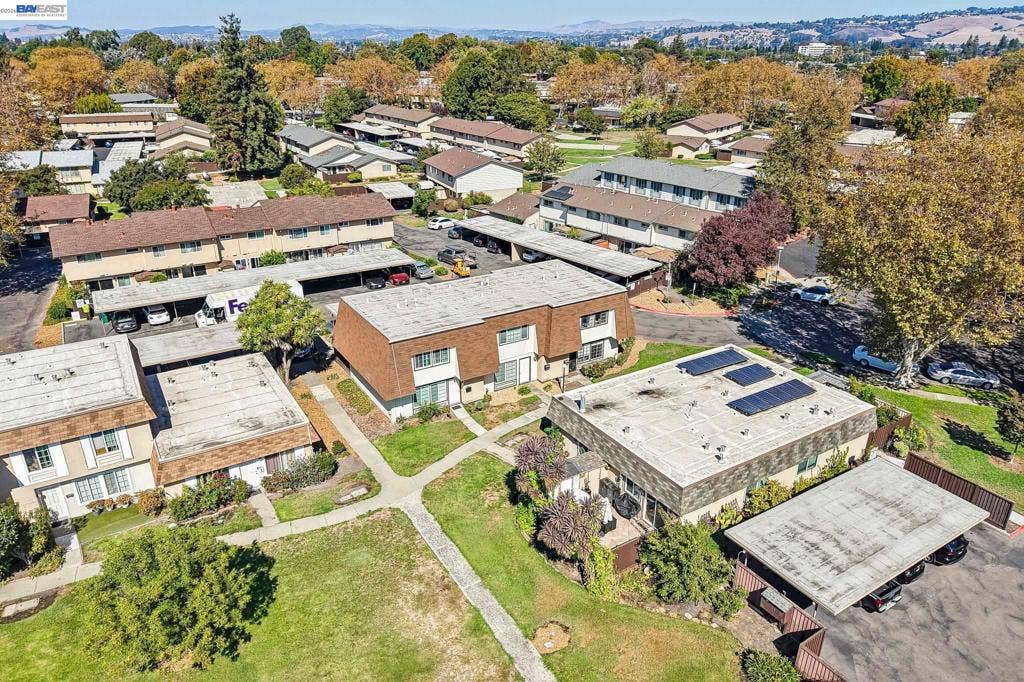 27827 Hummingbird Ct, Hayward, CA 94545 27827 Hummingbird Ct, Hayward, CA 94545