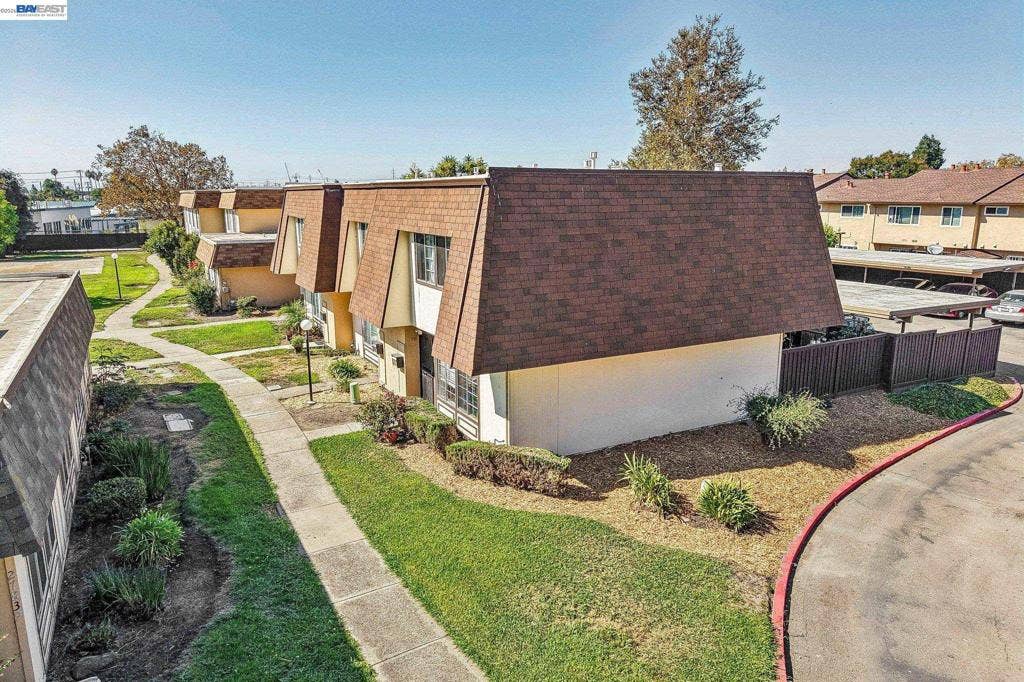 27827 Hummingbird Ct, Hayward, CA 94545 27827 Hummingbird Ct, Hayward, CA 94545