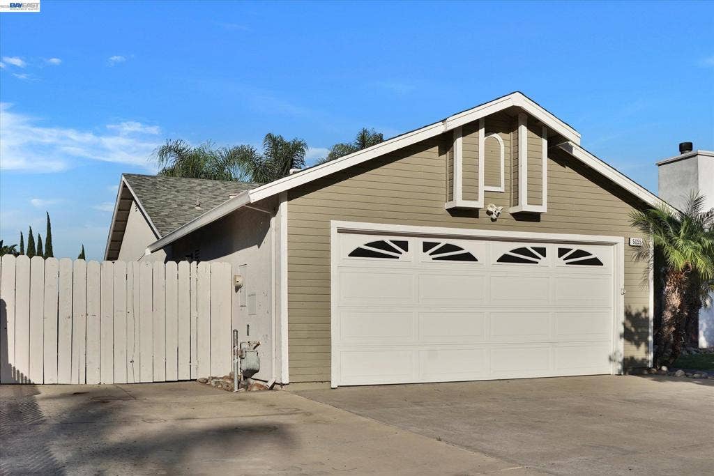5055 Teixeira Way, Oakley, CA 94561 5055 Teixeira Way, Oakley, CA 94561