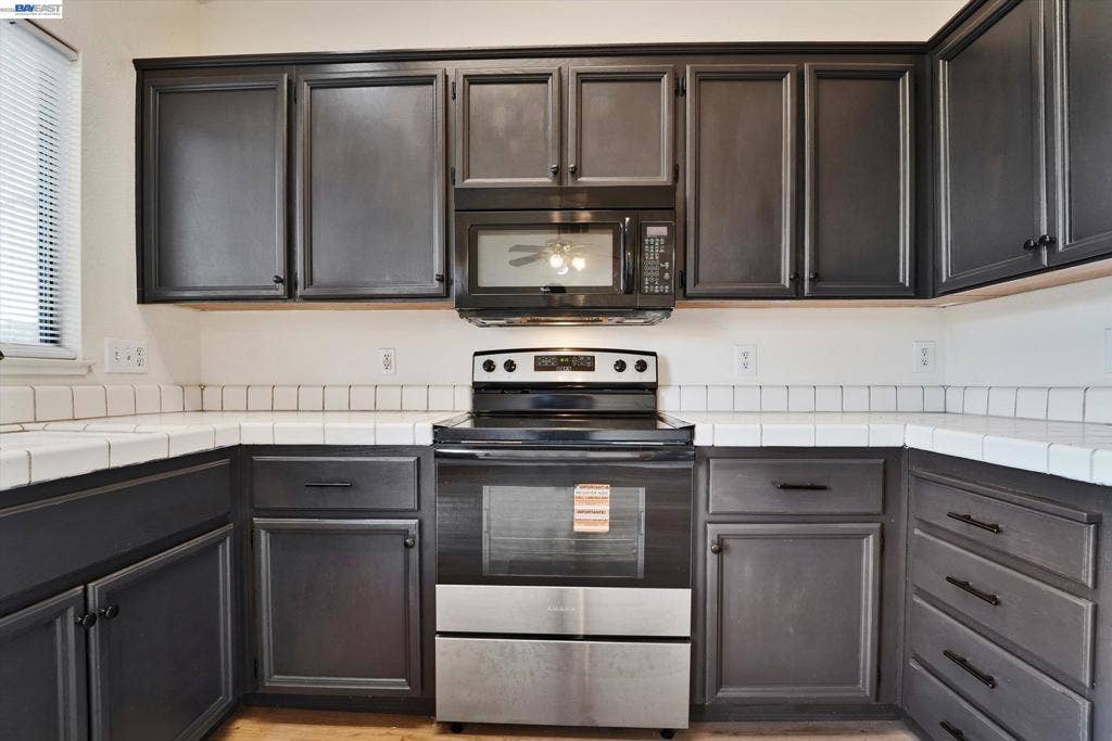 5055 Teixeira Way, Oakley, CA 94561 5055 Teixeira Way, Oakley, CA 94561