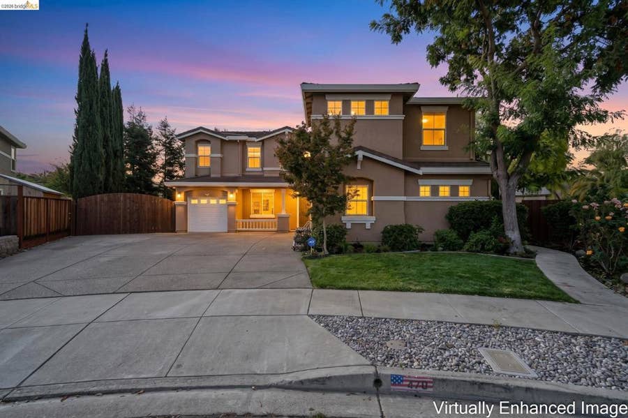Property photo for 370 Dante Ct, Brentwood, CA