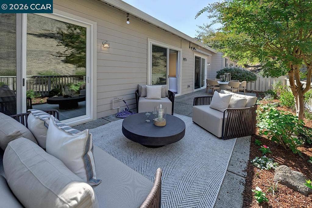 2883 Saklan Indian Dr, Walnut Creek, CA 94595 2883 Saklan Indian Dr, Walnut Creek, CA 94595
