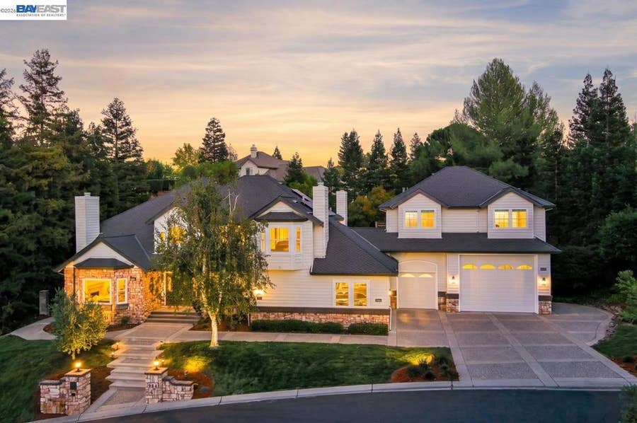 Property photo for 984 Gray Fox Cir, Pleasanton, CA