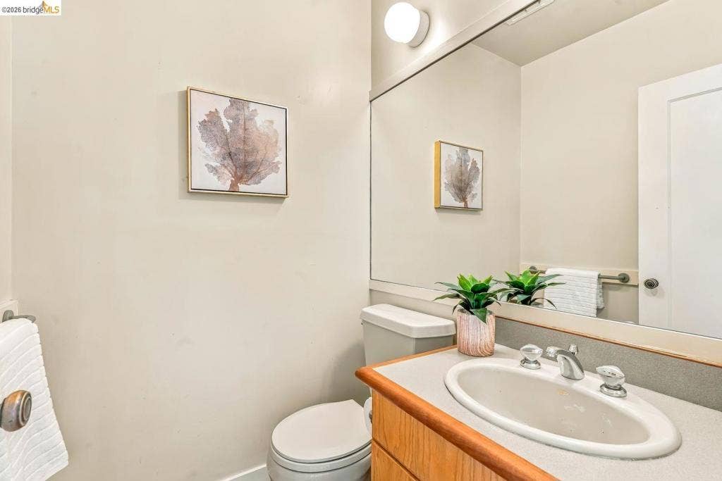 1571 Scenic Ave, Berkeley, CA 94708 1571 Scenic Ave, Berkeley, CA 94708