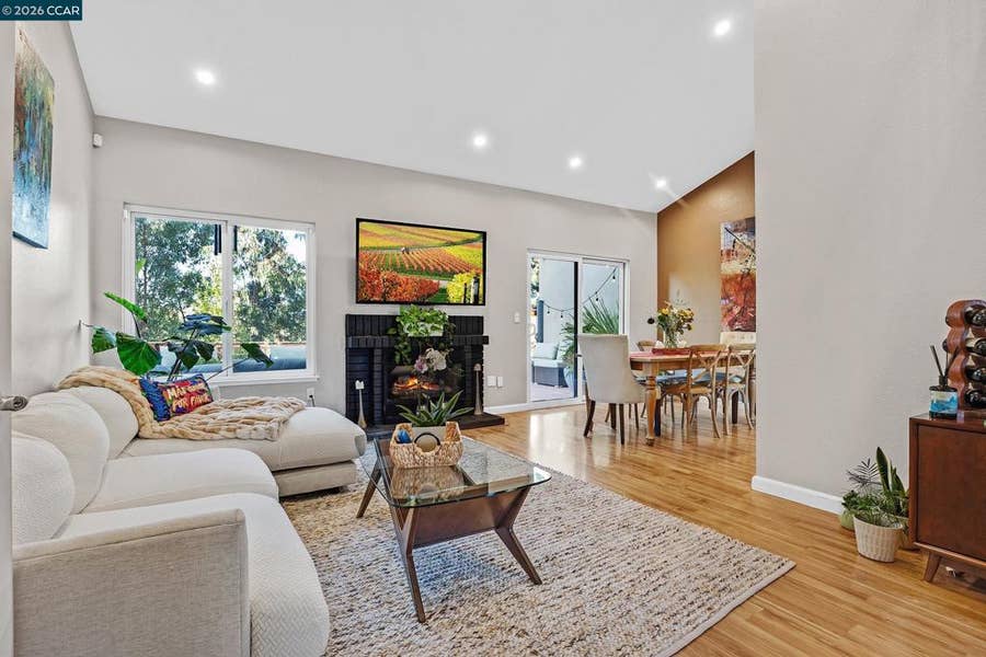 Property photo for 35 Sapphire Ct, Hercules, CA