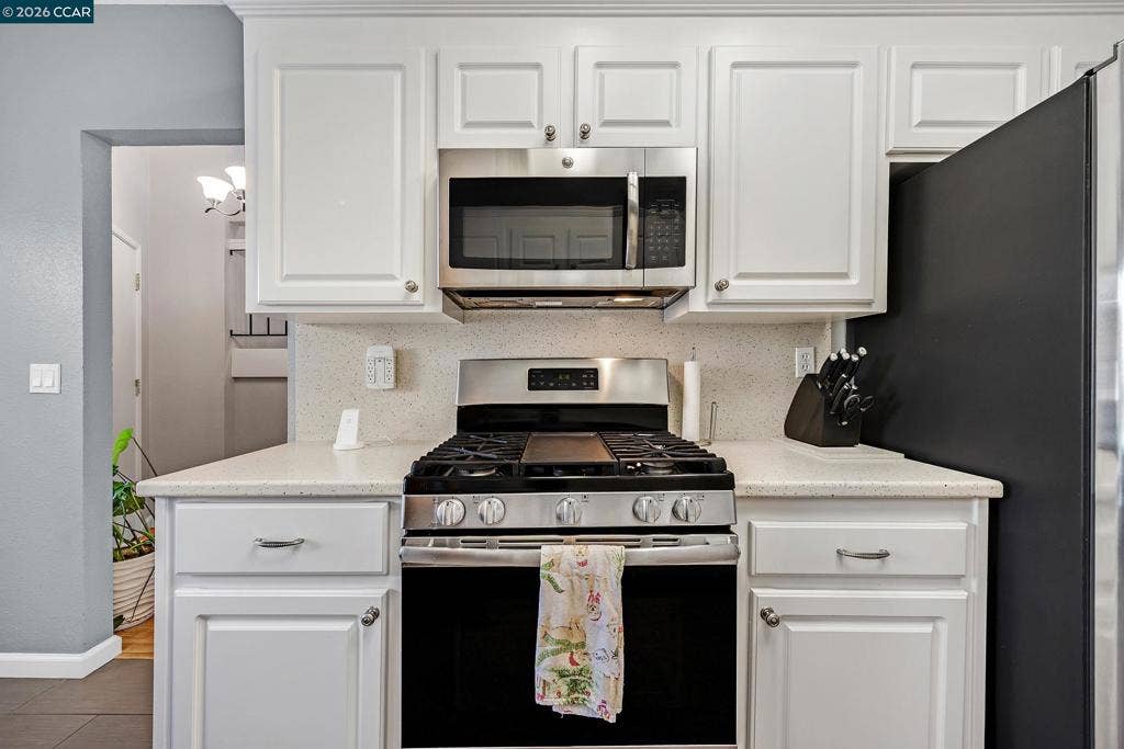 35 Sapphire Ct, Hercules, CA 94547 35 Sapphire Ct, Hercules, CA 94547