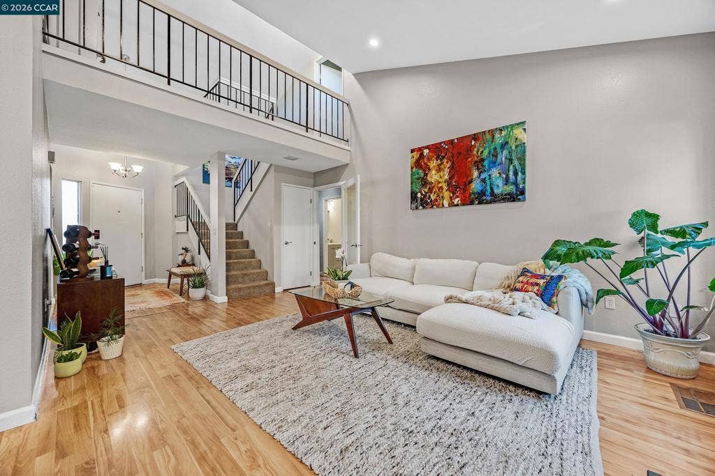 35 Sapphire Ct, Hercules, CA 94547 35 Sapphire Ct, Hercules, CA 94547