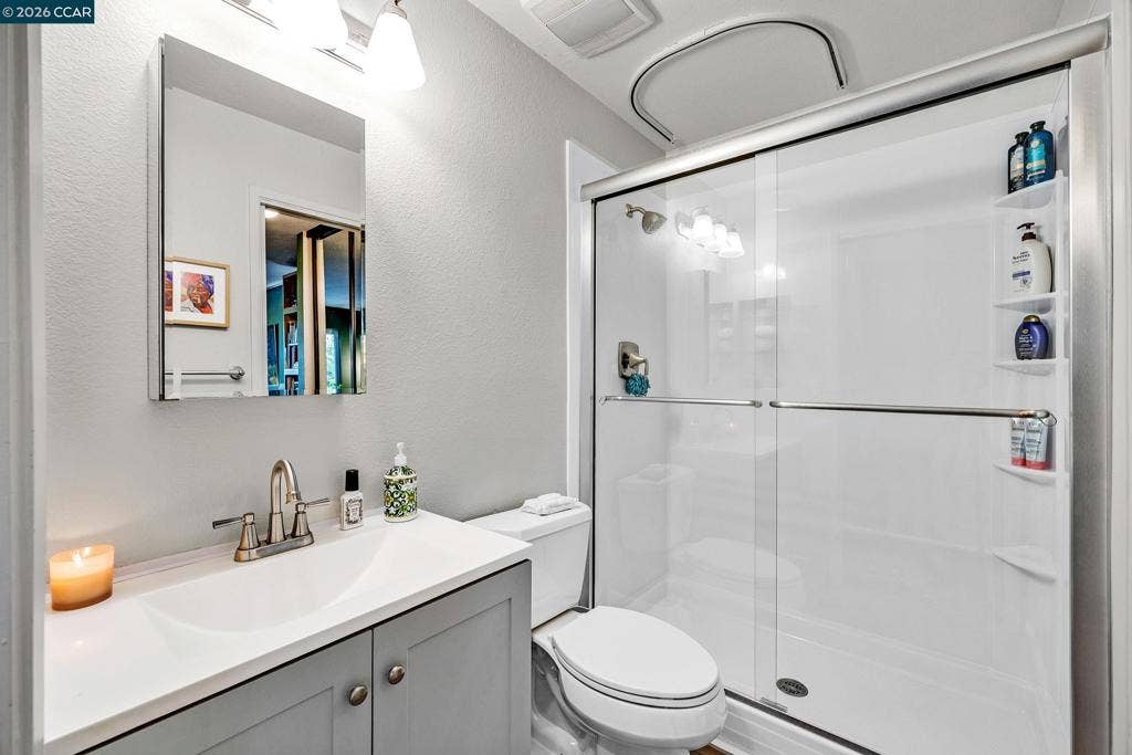 35 Sapphire Ct, Hercules, CA 94547 35 Sapphire Ct, Hercules, CA 94547